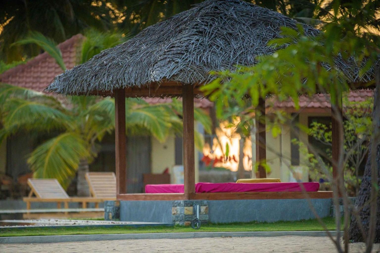 Blue Waves Kite Surfing Beach Resort Kalpitiya Exterior foto